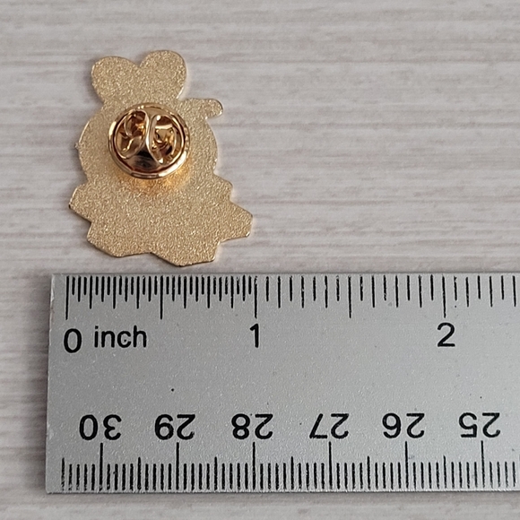 Bee On Honeycomb Enamel Pin - Picture 7 of 10